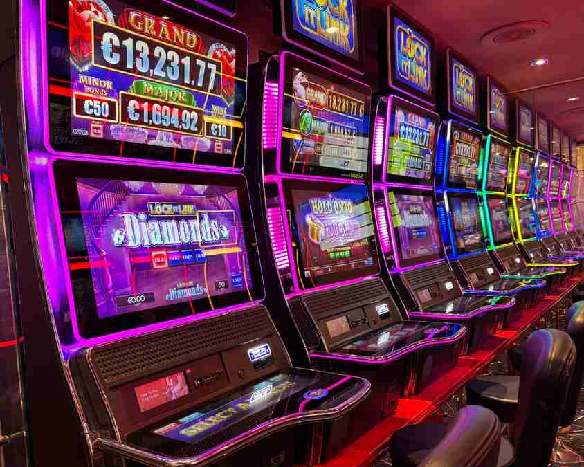 https://goldbetcasinode.com/